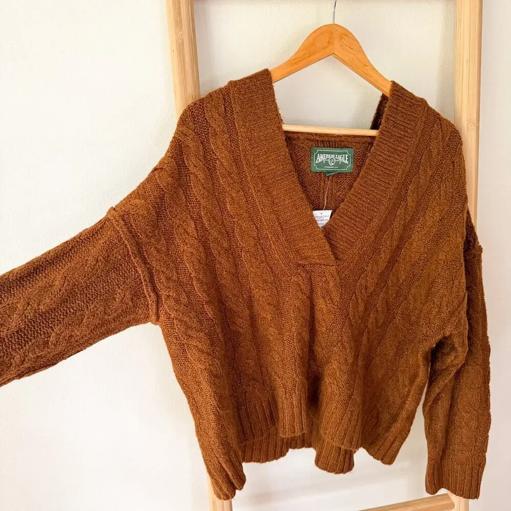 NWT American Eagle Cable Knit Sweater Hoodie Brown Chunky Women’s Size Small